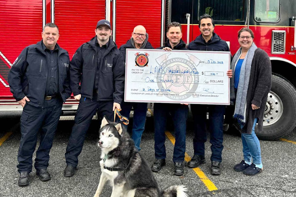  The Township of 91ԭ Firefighter Charitable Society gave $1,000 daily to 12 local charities in the 12 days leading up to Christmas Day. (Special to 91ԭ Advance Times) 