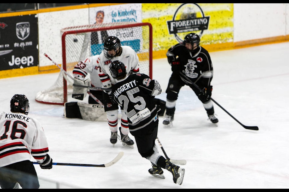 Fernie’s Taylor Haggerty sends one into the top corner to make it 2-1 in the first period. The Ghostriders would ultimately beat the Dynamiters 5-1 at the Civic Centre and then take an overtime win on their home ice to sweep the annual Christmas Classic. Paul Rodgers photo. 