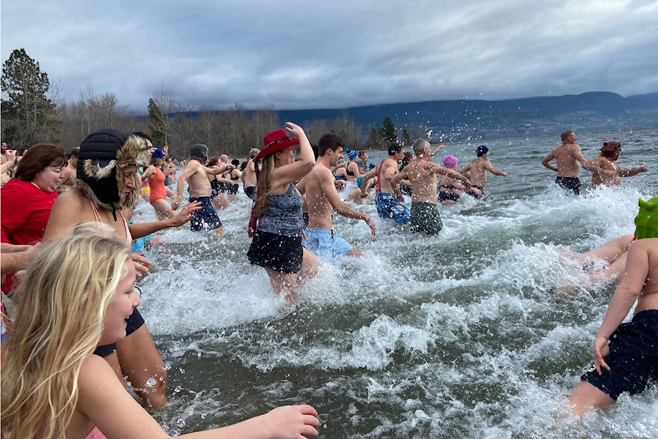 PHOTOS: Hundreds plunge into 2024 in Summerland - Penticton Western News