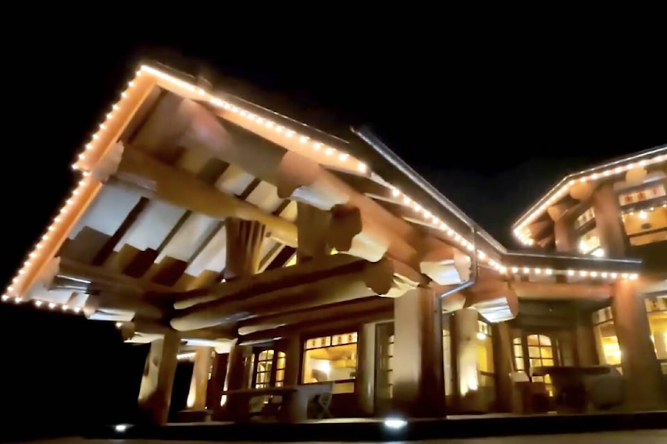 H and sales m home canada