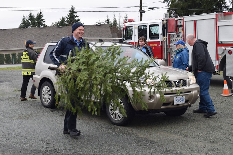 web1_240117-avn-tree-cycling-alberni_2