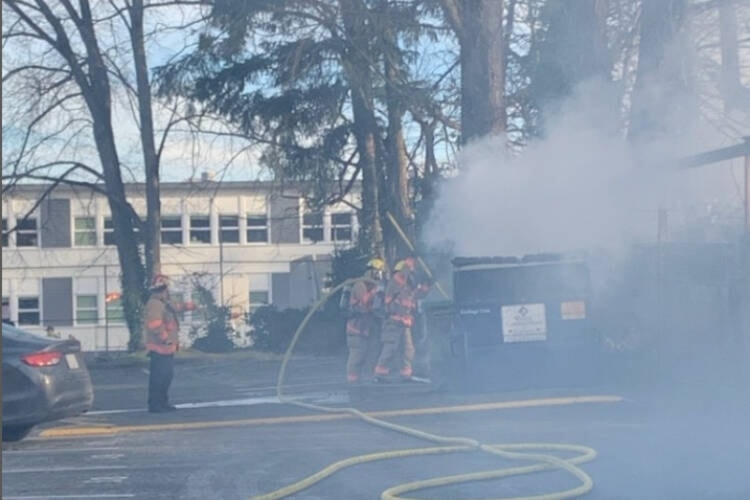 web1_240117-vne-esquimaltdumpsterfire-ig_1