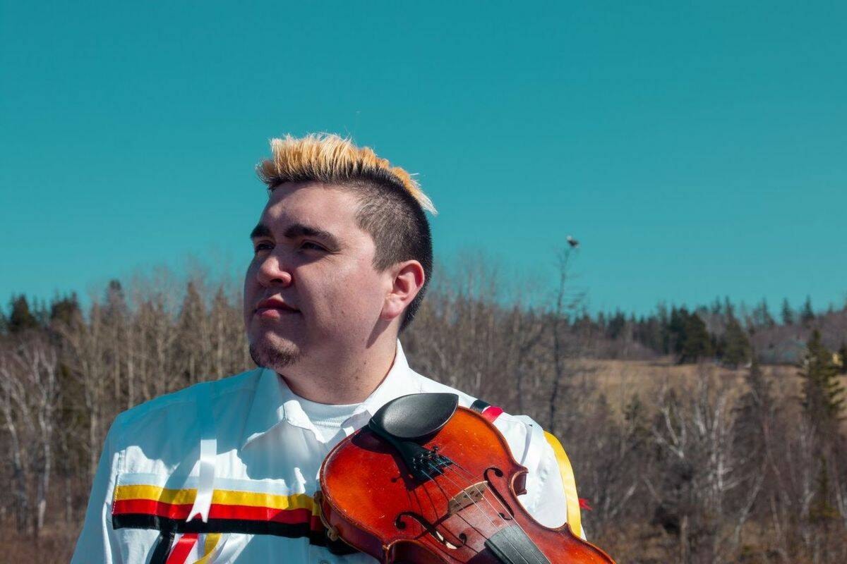 Cowichan Folk Guild kicks off 2024 concert series with Mi’kmaq fiddler