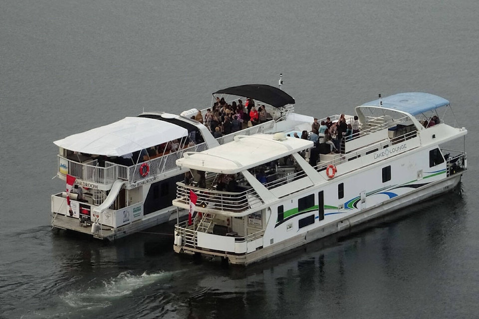 web1_240118-kcn-boatsandbooze-fdsa_1