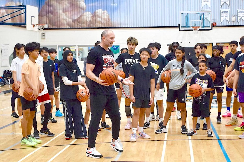 During the off-season, Bandits head coach and general manager Kyle Julius has been sharing pro training tips with school players, including students at Johnston Heights. (Special to 91ԭ Advance Times) 