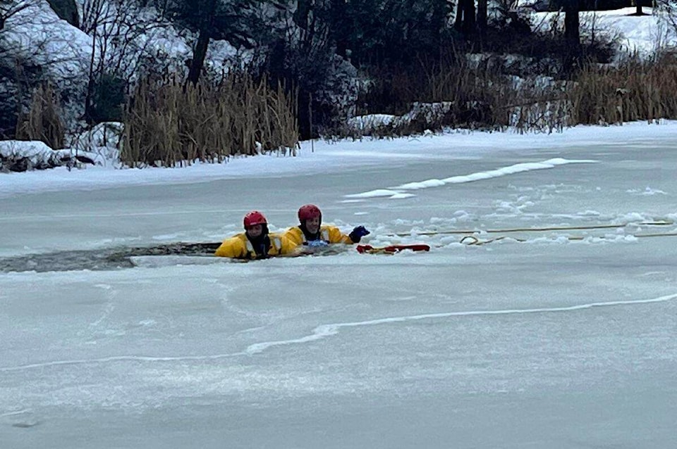 web1_240131-win-frozen-pond-training_3