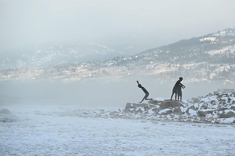 Okanagan Lake in Penticton on Jan. 12, 2023. Tempertures with the windchill are reaching lows of below -30 C. (Brennan Phillips/Western ) 