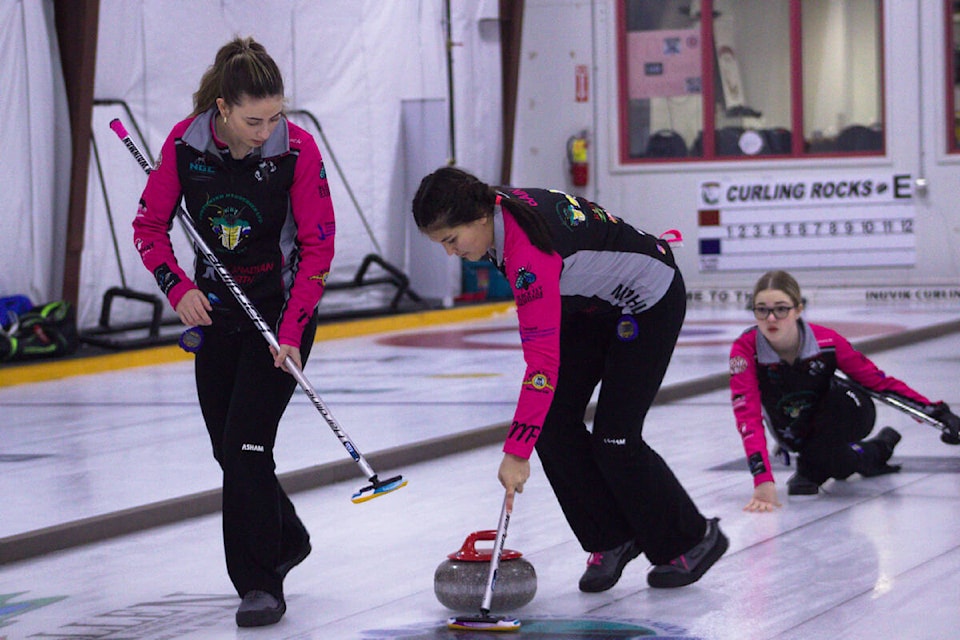 web1_241118-inu-inuvikcurlers-_2