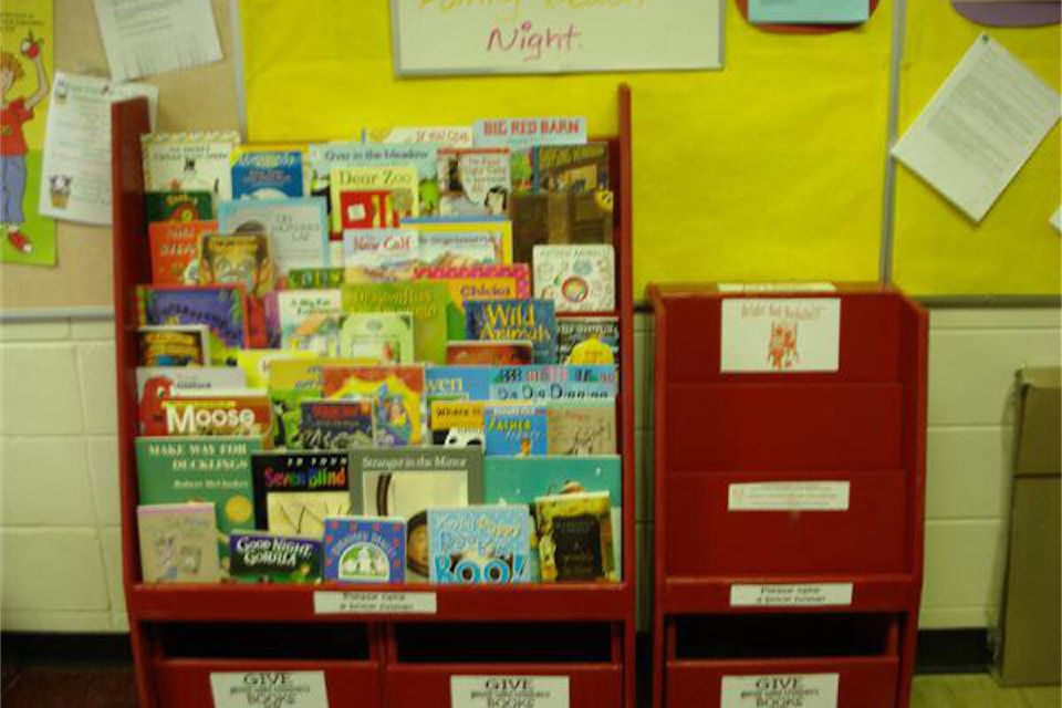 web1_rsz-bright-red-bookshelf-ntc-222226_190778257635608_2329189_n