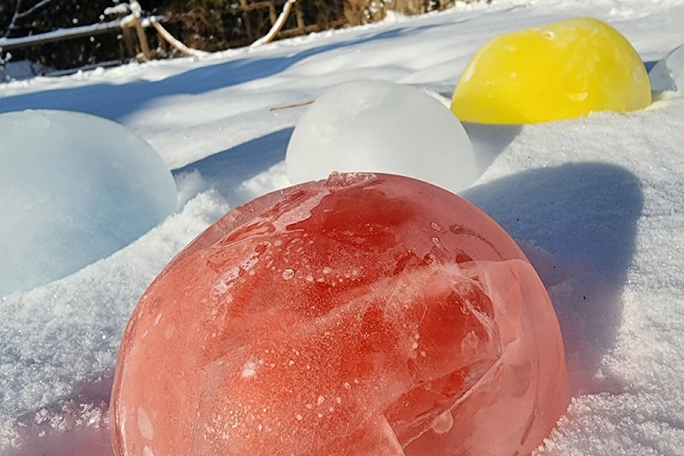 web1_rsz-ice-balls-coloured-michelle-t-ntc-20240113_105031