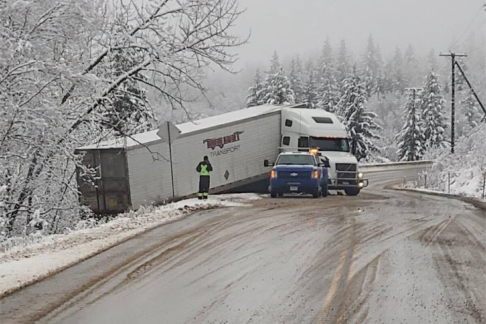 web1_rsz-skilled-truckers-2-thuya-416980619_890352162893494_4439664918876108729_n
