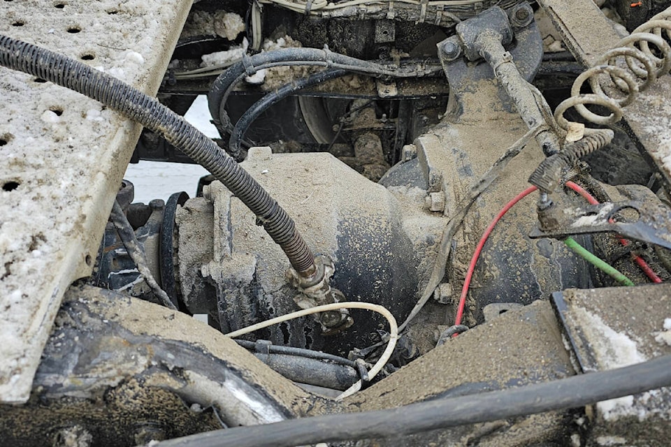 web1_rsz-twisted-frame-of-jackknifed-semi-20240118_145834