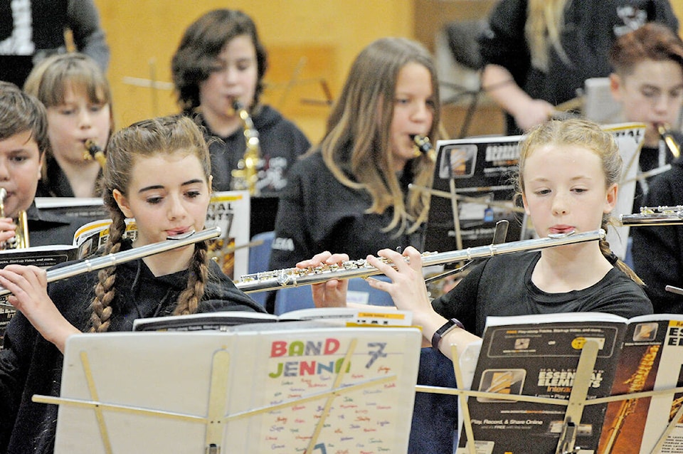 web1_171213-wlt-bandconcert_1