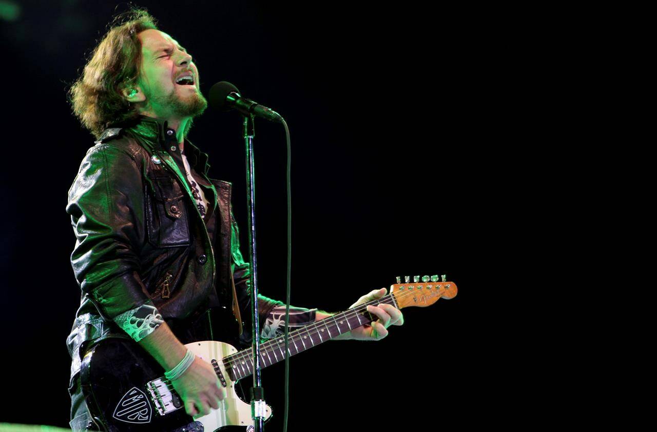 Pearl Jam reveals new album, world tour to start in Vancouver