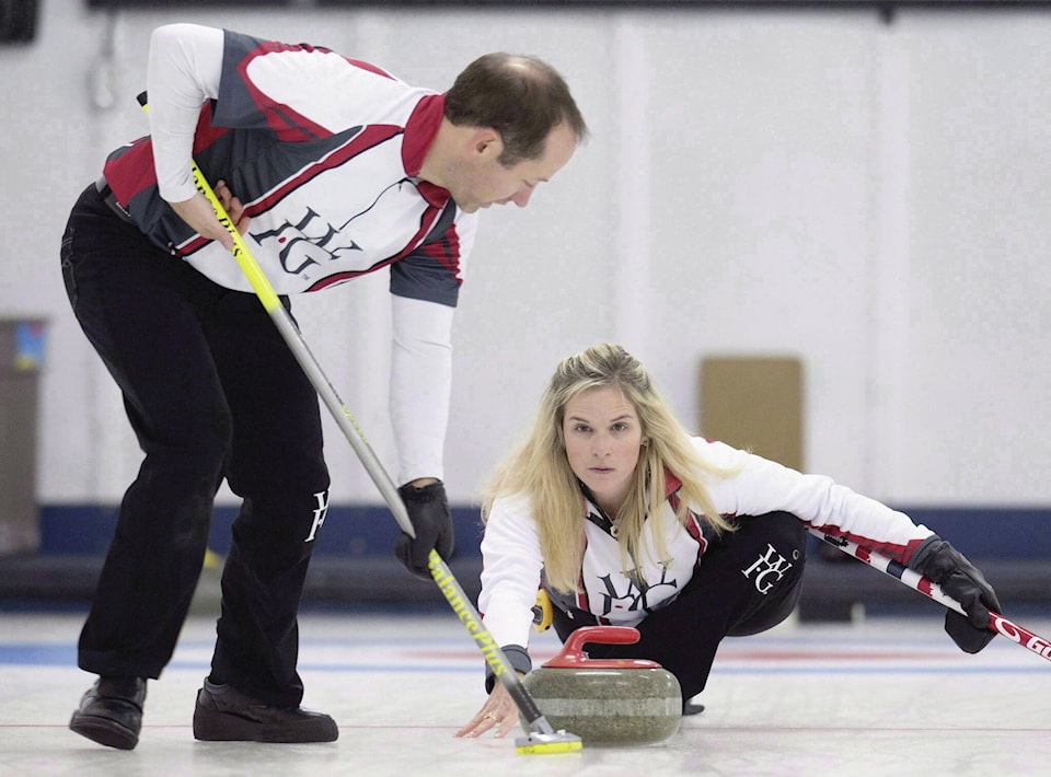 web1_230328-rda-sports-curling-mixed-doubles_1