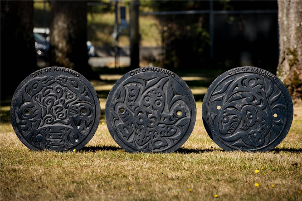 web1_240114-nbu-new-sewer-covers-nanaimo_1