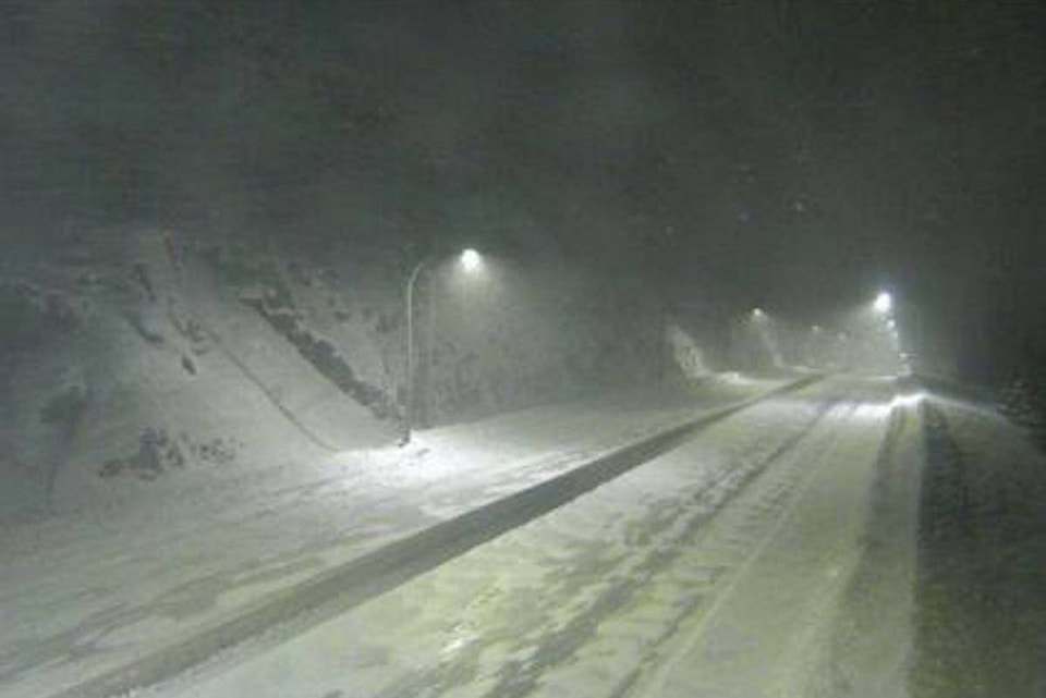web1_240117-kcn-highways-snow_1