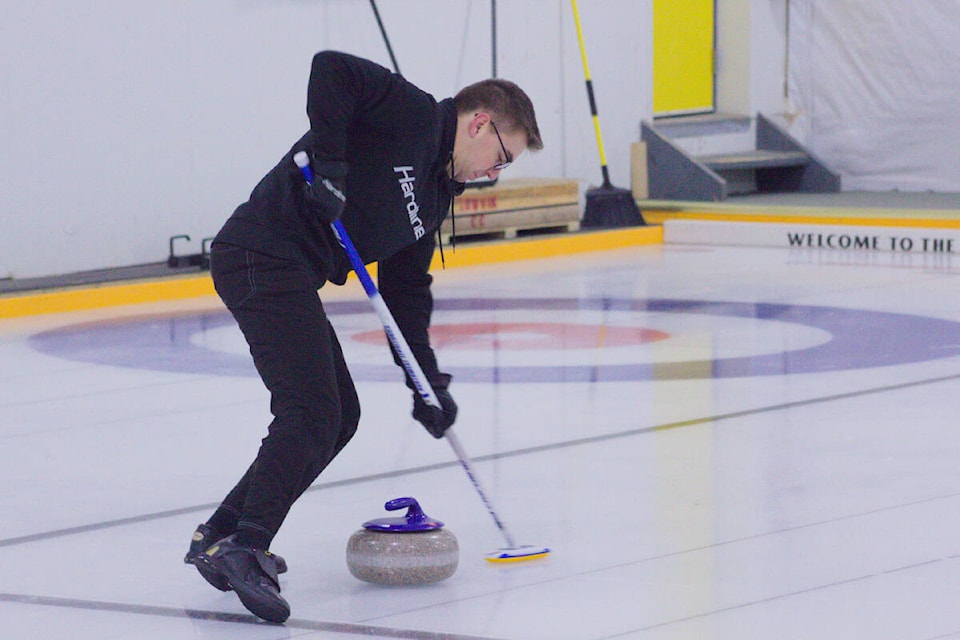 web1_240201-inu-nwtcurlingchampionship-_9