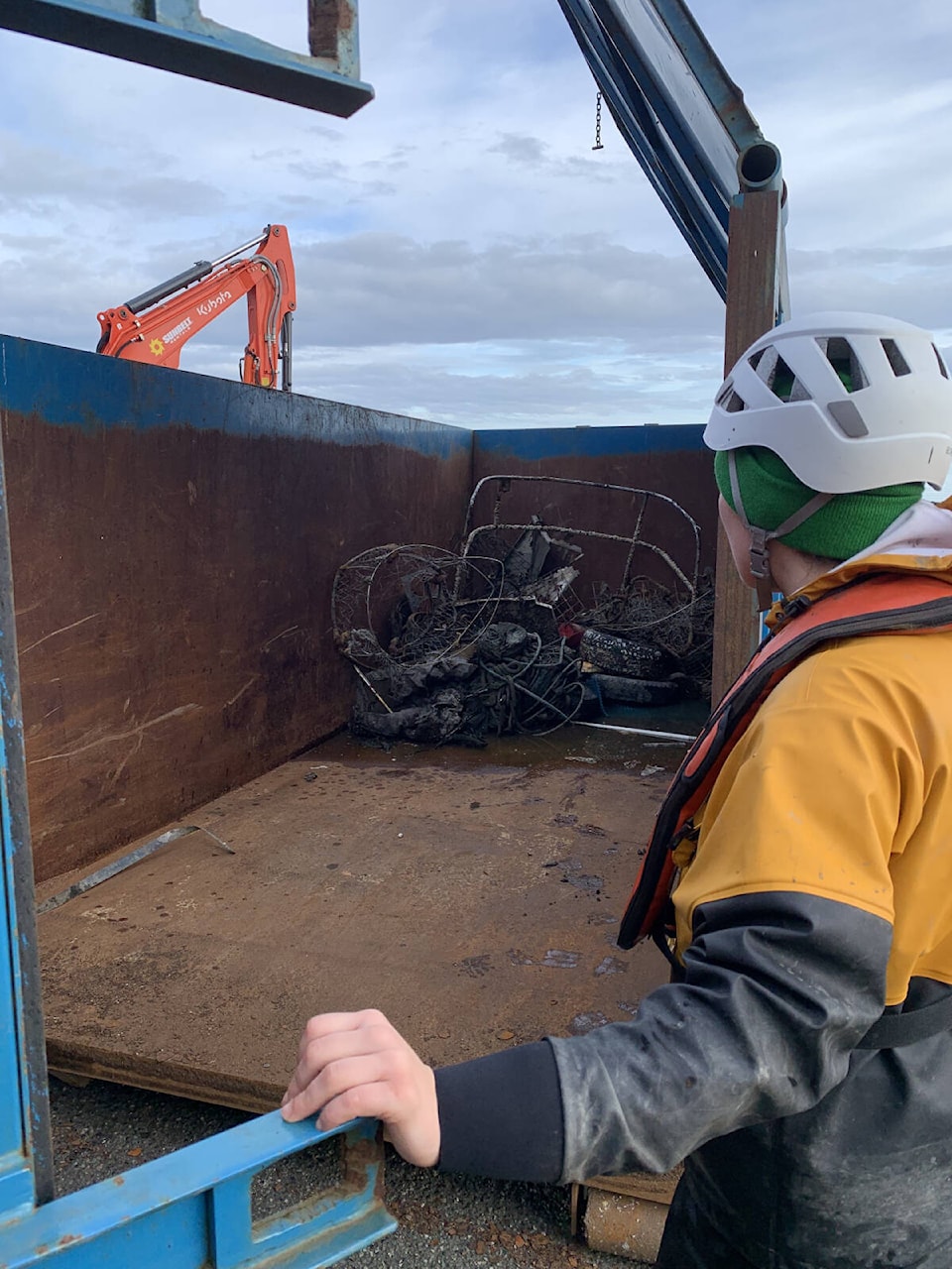 web1_240206-obn-seachangeunderwatercleanup_1