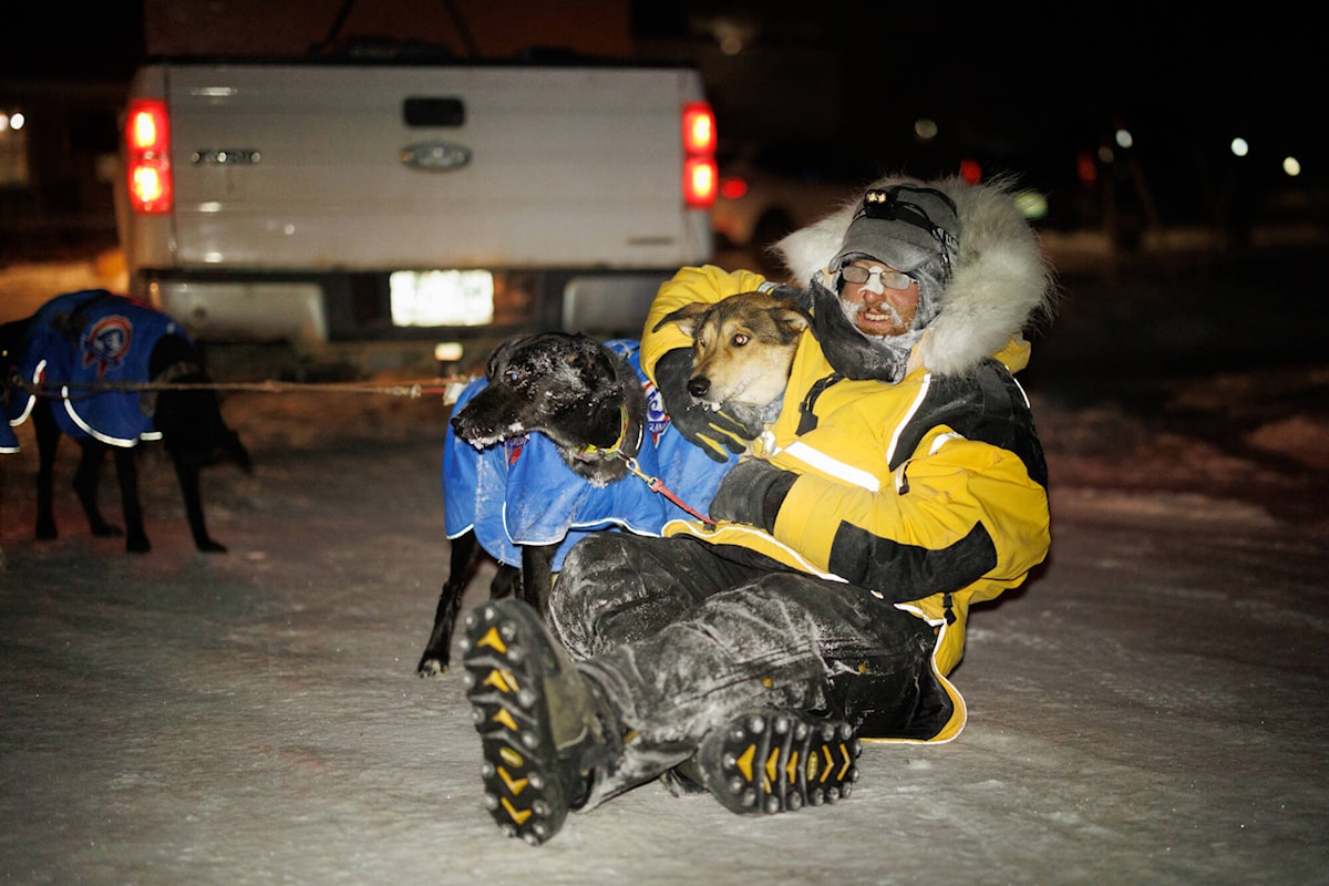 Yukon Quest’s 100mile race won by Alaskan Sean de Wolski Yukon News