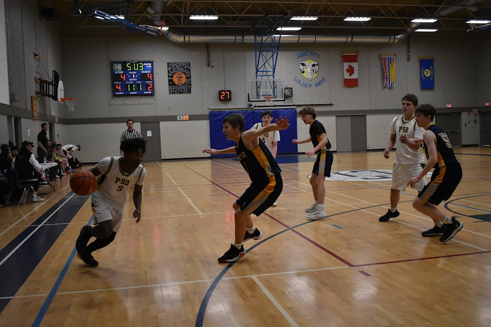 web1_240208-omh-eagles-basketball_1