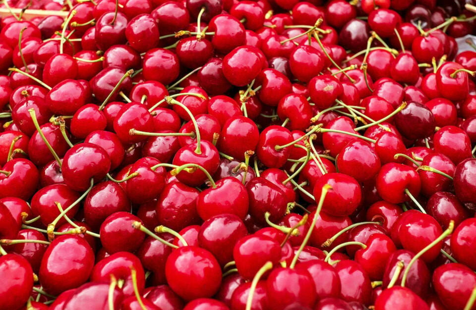 web1_240215-cva-cherries-1_1