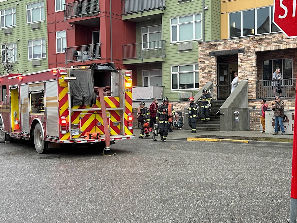 web1_240215-kcn-chapman-place-fire-firetruck_1