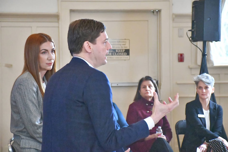 web1_240215-lat-hc-ebyfortlangley-
