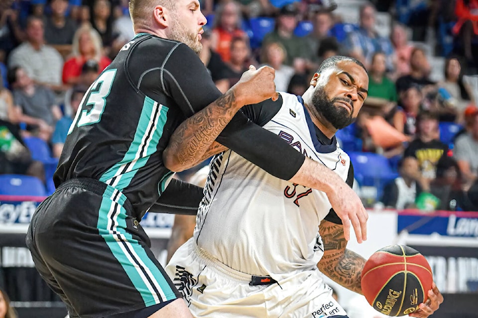 Ward is currently starring for the Metropolitans 92 in France’s LNB Pro A, one of the top professional leagues around the globe, and is returning to play with the CEBL’s Vancouver Bandits this spring. (Vancouver Bandits/Special to 91ԭ Advance Times) 