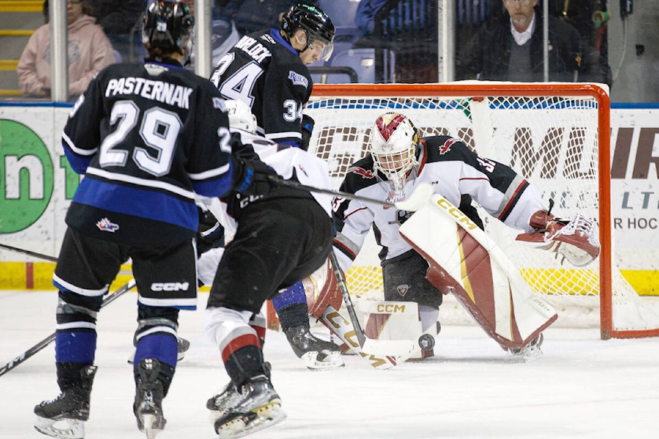 Vancouver Giants beat the Victoria Royals on Vancouver Island Wednesday night, 5-1, in large part thanks to the efforts of netminder Brett Mirwald, who stopped 31 of 32 shots on goal that night. (Jay Wallace/Special to 91ԭ Advance Times) 