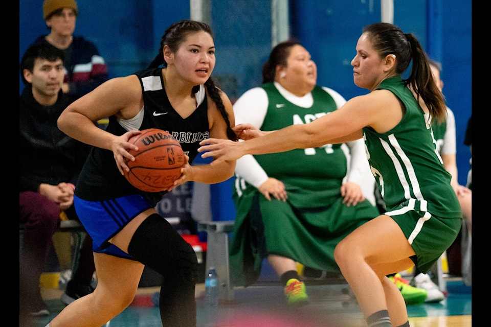 Women - Similkameen in blue versus Laxgalts-ap (Greenville) in green. (Kara Wilson/Kids4Cameras, special to The Northern View) 