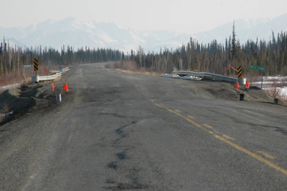 web1_240216_ykn_news_highway_cost_414-wb_2