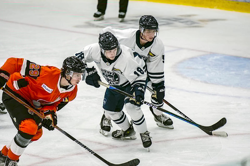 91ԭ forward Ryder McIntosh, seen here during a previous game, scored twice to give 91ԭ their third road trip win against the Alberni Valley Bulldogs on Saturday, Feb. 17. 91ԭ 91ԭ wrapped up five road games in 10 days with a 3-2 record . (Jillian Kirby/Special to 91ԭ Advance Times) 