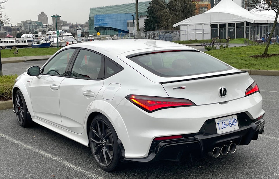 web1_240225-todaysdrive-2024acuraintegra-types_2