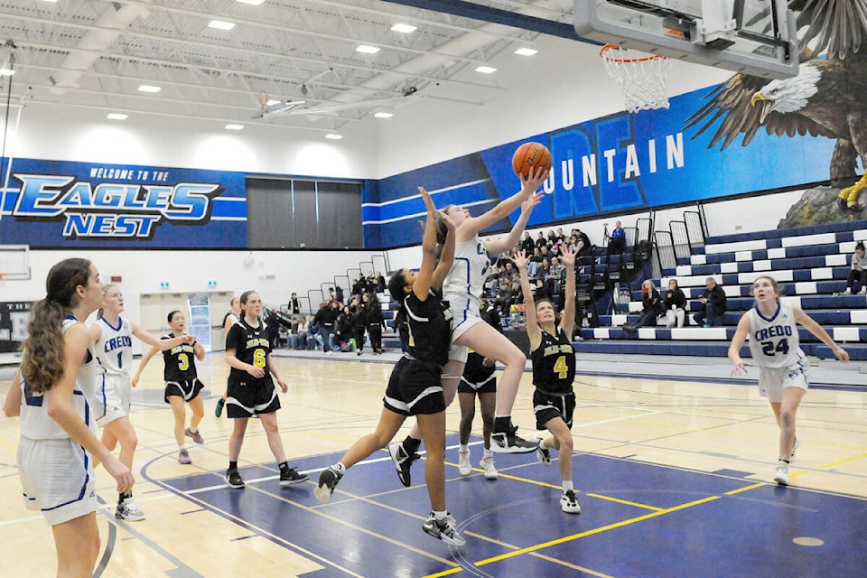 web1_240229-lat-hc-girlsbballprovincialsday1-