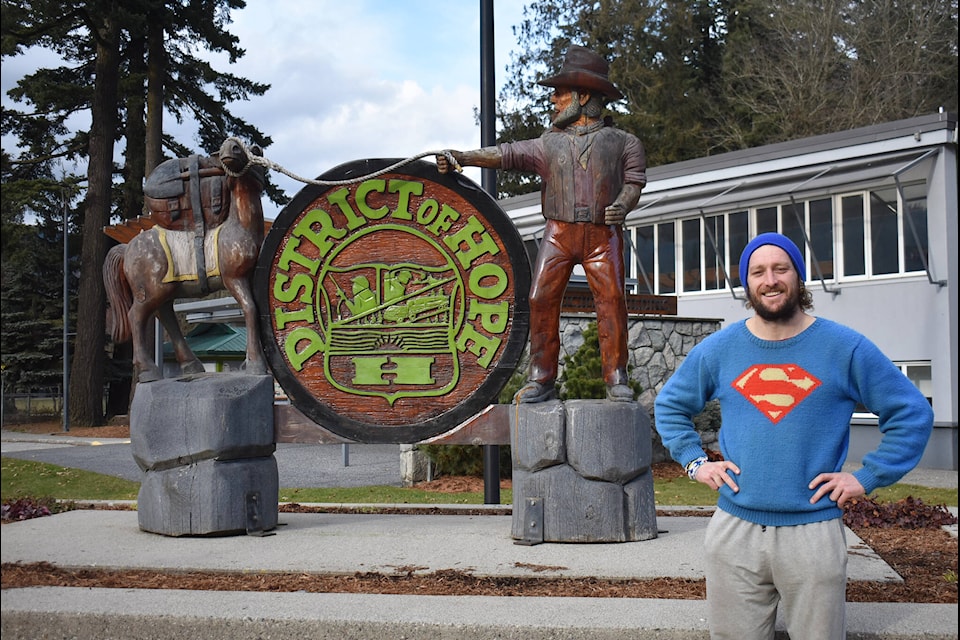 Jon Nabbs, a New Zealander who has been running across Canada to raise money for children with cancer, arrived in Hope on Feb. 22. (Kemone Moodley/Hope Standard) 