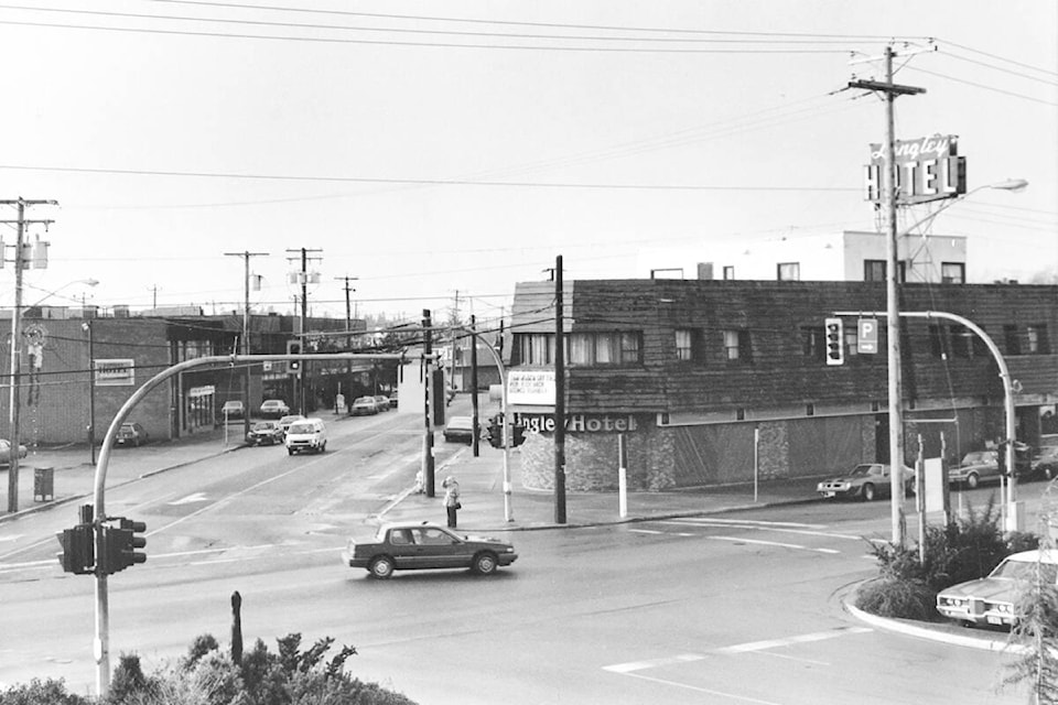 web1_langleyhotel1986