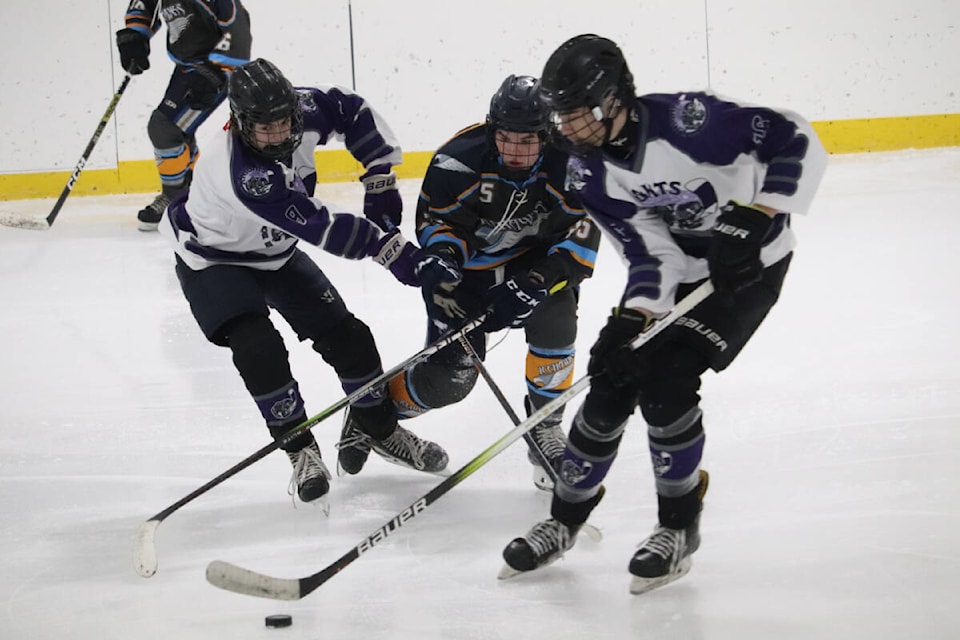 Celebrating Clearwater Hockey Days, the U18 Icehawks faced off against the North Okanagan Knights at the North Thompson Sportsplex on Jan. 27. (Photo by: Zephram Tino) 