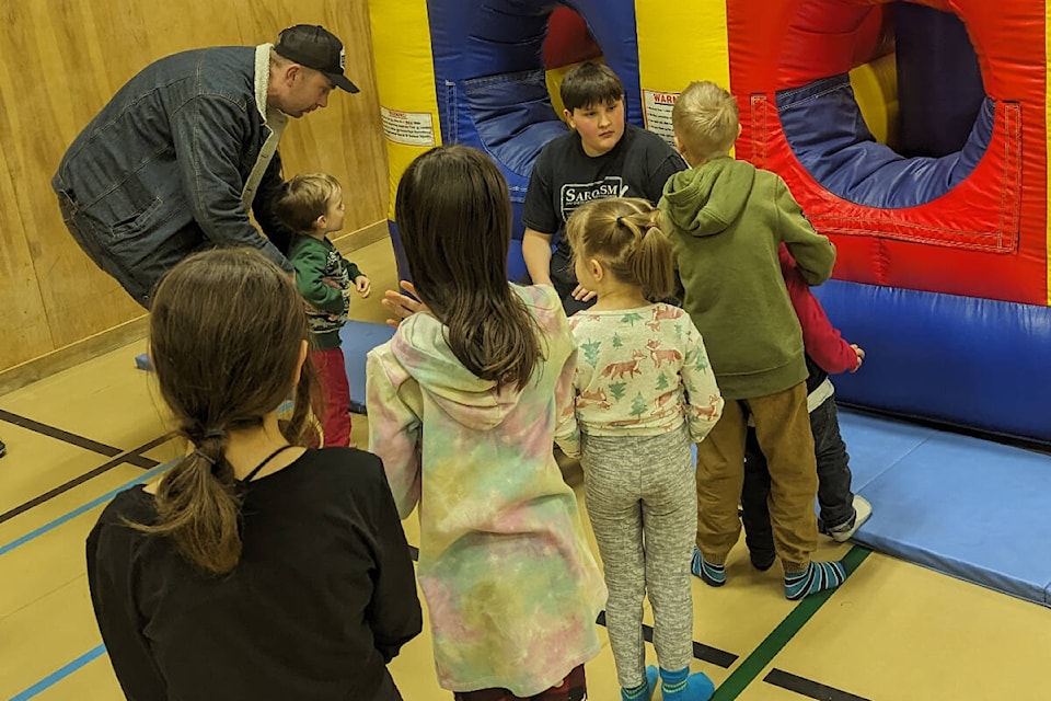 web1_rsz-nts-family-fun-night-2-bouncy-19552