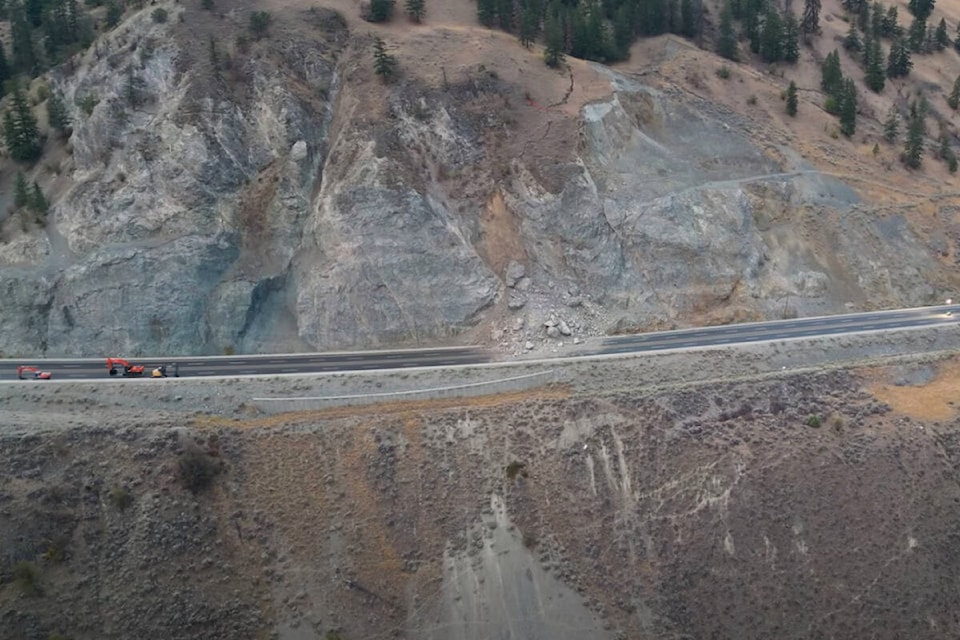 web1_230906-pwn-rockslidealert-highway97rockslide_1