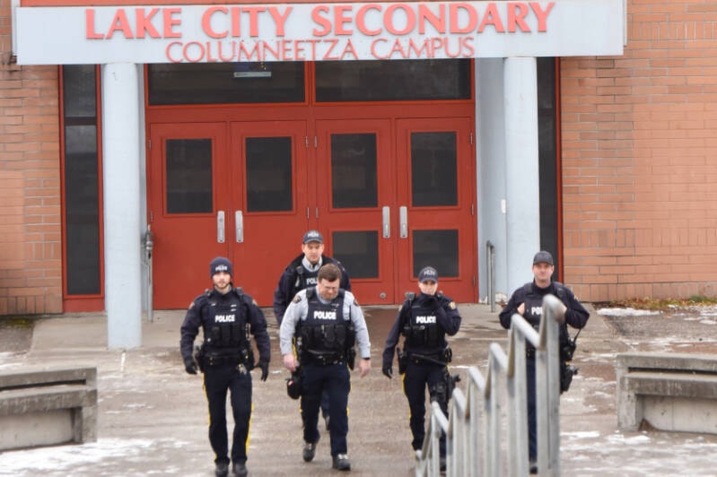 web1_231214-wlt-rcmp-lockdown-police_1