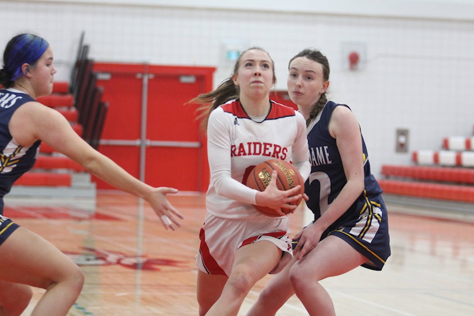 web1_240201-rda-raiders-basketball-story_1