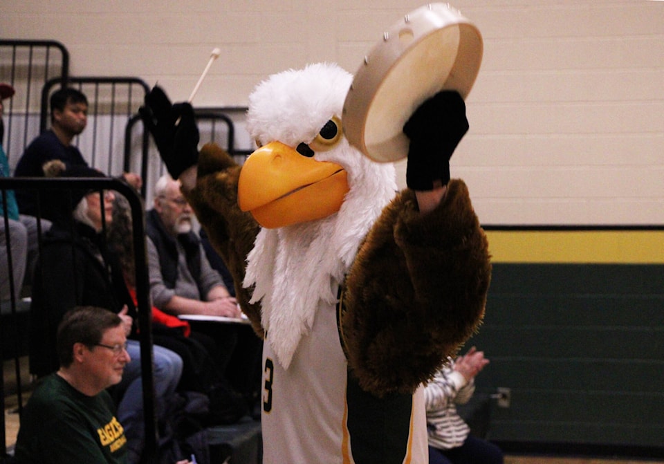 web1_240229-omh-zones-basketball_1
