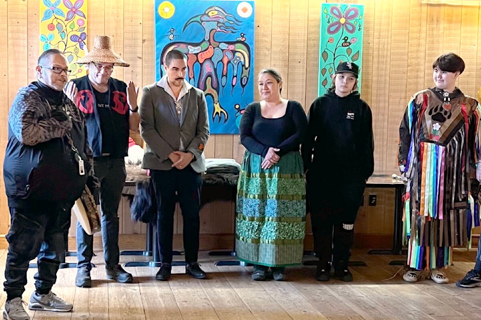 Sarah Meconse Mierau (centre) has expanded her Tradish business to The Ancestor Cafe inside the Fort 91ԭ National Historic Site. (Special to 91ԭ Advance Times) 