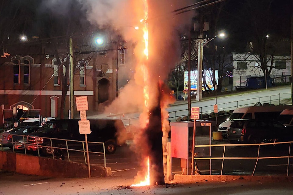 web1_240315-nbu-power-pole-fire-victoria-cavan-_1