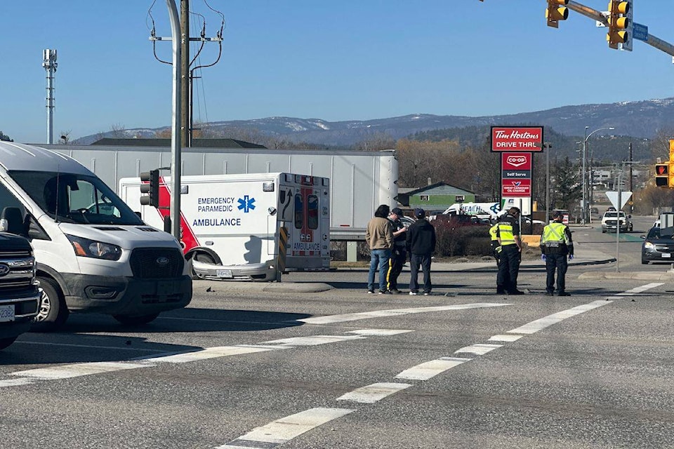 Crash at Sexsmith and Highway 97 in 鶹ѡ. (Brittany Webster/ Black Press Media) 