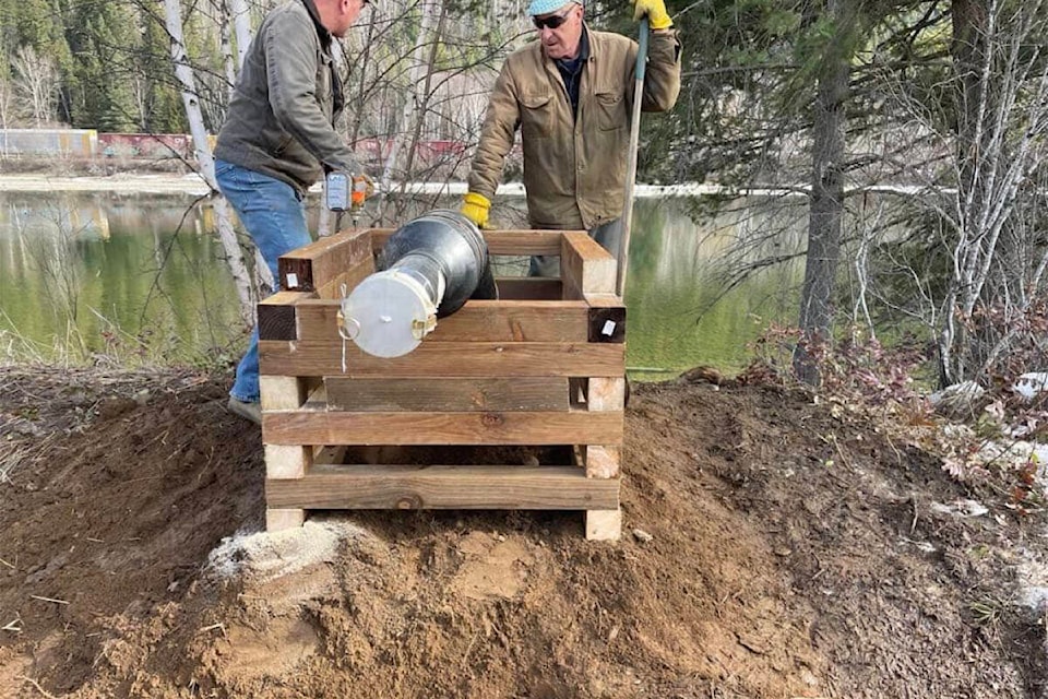 Assistant Blackpool fire chief Dietrich Rempel oversees the installation of a newly built dry hydrant along the North Thompson River over the weekend of March 16. One of three hydrants being installed ahead of fire season in a team effort by Blackpool, Little Fort and Chu Chua fire departments. (Photo submitted by: BFRD) 