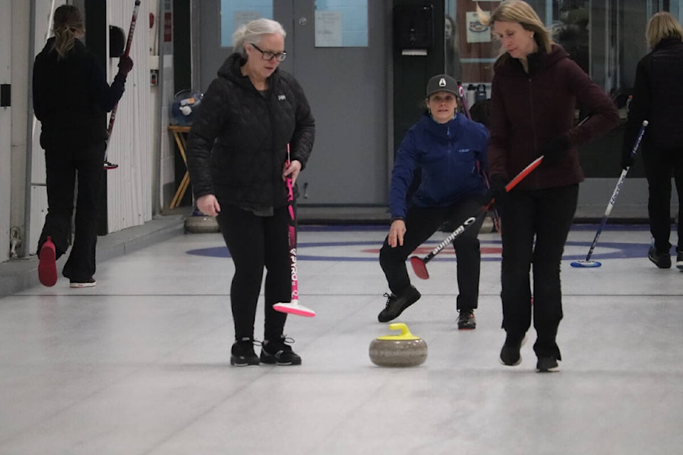 web1_rsz-clearwater-curling-team-lane-a