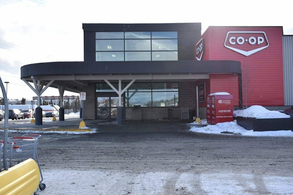 web1_220107-yel-coop-yellowknife-co-op_1