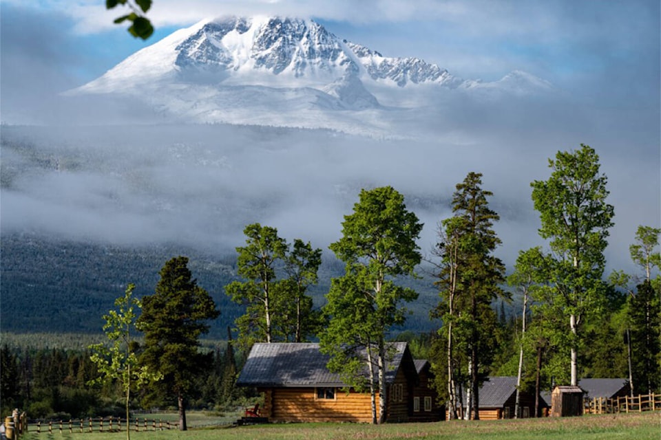 web1_220915-wlt-casual-country-nemiah-lodge_11